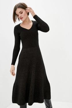 SEWEL Платье с люрексом PW818 (42-44, черный, 64% акрил/ 22% полиэстер/ 14% металлизированное волокно)